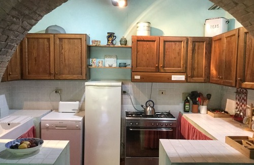 Bivio Lugnano Villa | Villa espaciosa en un entorno tranquilo con piscina climatizada solar, vistas y wifi