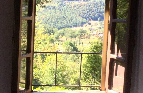 Bivio Lugnano Villa | Villa espaciosa en un entorno tranquilo con piscina climatizada solar, vistas y wifi
