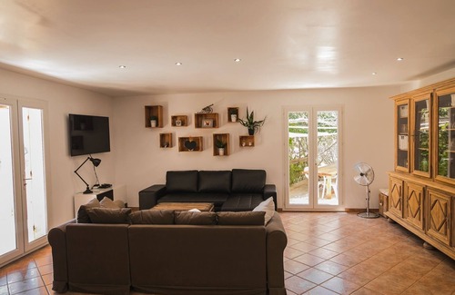 La Valette-du-Var Villa | Villa espaciosa, campo de TOULON, piscina, jacuzzi, billar ...