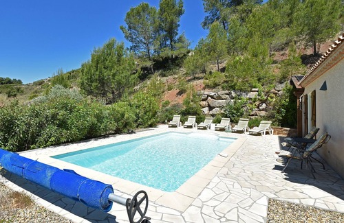 Beaufort Villa | Espaciosa villa en Beaufort con piscina