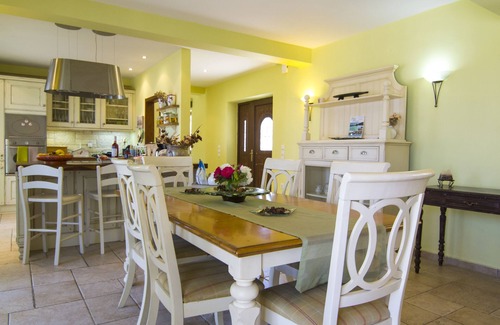 Gaios Villa | Amplio, villa Ionia directamente al mar.