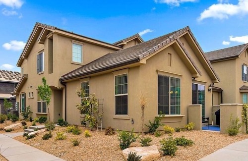 Sienna Hills Condominio | Lovin Life 3 Bedroom Apts