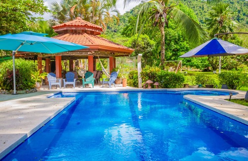 Jacó Casa | Spacious villa-like home with private pool, tennis, basketball, grill, & patio