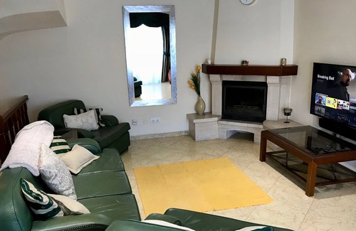 Urbanizacao dos Calicos Villa | Villa espaciosa con piscina privada climatizada, sin vecinos, barbacoa, WiFi cerca del casco antiguo