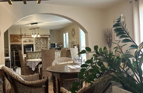 Sorgues Casa | PROMO JUNIO - Hermosa villa espaciosa con gran piscina cerca de Aviñón