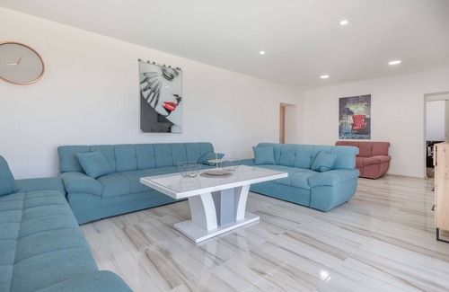 Gondolici Villa | Spacious Villa Near the Beach With Sea Views and Private Pool
