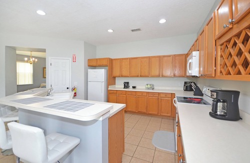Windwood Bay Casa | Spacious villa with private pool, hot tub and games room