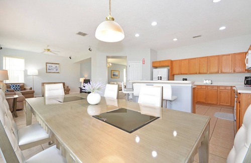 Windwood Bay Casa | Spacious villa with private pool, hot tub and games room