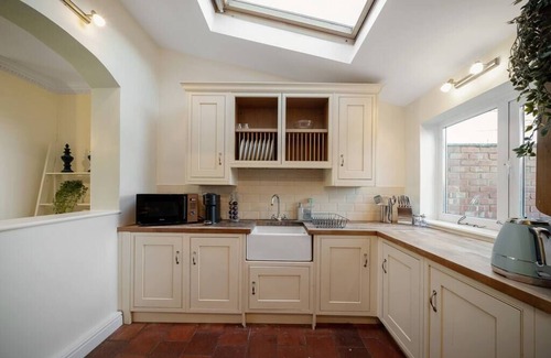 Cirencester Casa | Spacious w/Garden Heart of the town Wi-Fi Smart TV