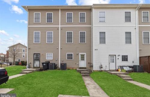 Washington Apartamento | Spacious Washington, D.C. Rowhome w/free parking!