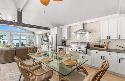 Bay Point Casa | Spacious waterfront 5-bedroom house in lovely Key West with WiFi, AC