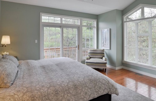 Bracebridge Cabaña | Spacious Waterfront Family Cottage