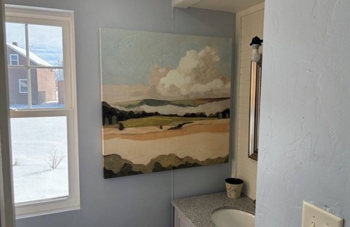 Oconto Casa | Spacious waterfront home recently remodeled with WiFi, AC, and cable TV.