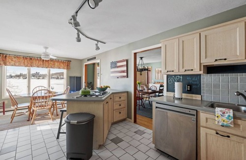 New Durham Apartamento | Spacious Waterfront Retreat on Merrymeeting Lake!