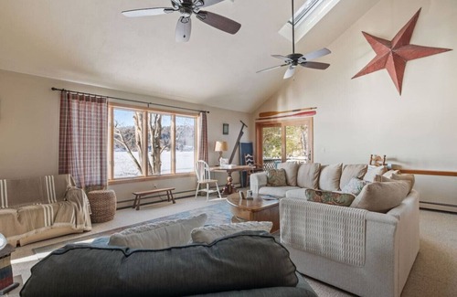 New Durham Apartamento | Spacious Waterfront Retreat on Merrymeeting Lake!