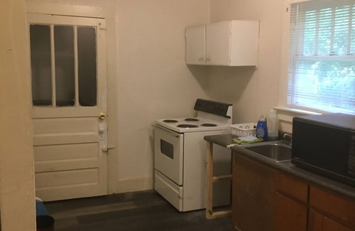 Mobile Casa | Spacious Welcoming 3-bedroom house with Wi-Fi, AC