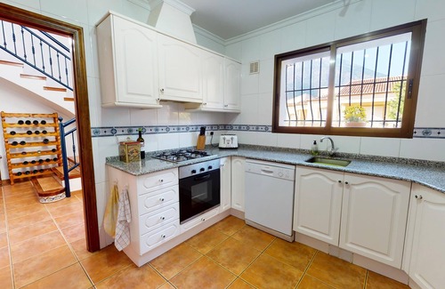 Montgo de Toscamar Casa | Espaciosa villa bien equipada con A/A, piscina, vista abierta a la montaña para 6 personas zona tranquila.