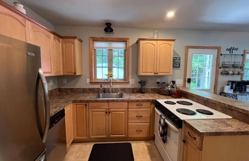Thornton Casa | Spacious White Mtns Home with Outdoor Patio & Fireplace