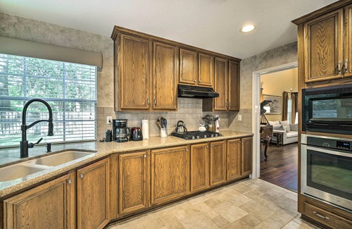 Alden Bridge Cabaña | Spacious Woodlands Home: Pool & Outdoor Oasis