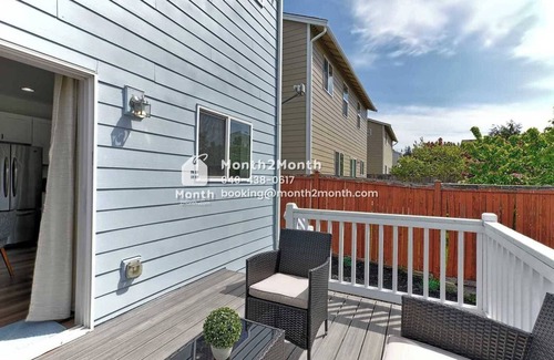 Bothell Casa | Spacious Workspace｜1st Floor Bdr｜Patio With Furniture｜Backyard For Dogs #41847