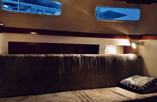 Rockport Alquiler De Eote | Spacious yacht on the bay. Walk to beach. Bring boards, water toys!