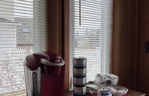 Westbrook Center Casa | Relajante Vintage Beach House -Amplio patio y vista de Long Island Sound-