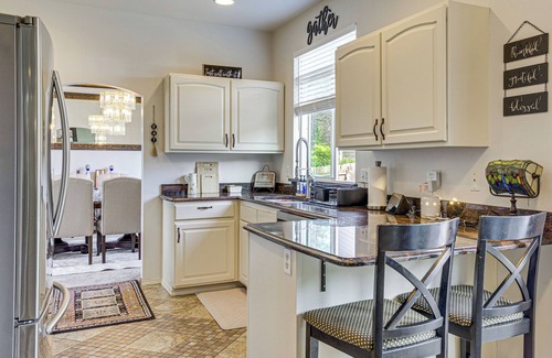 Marysville Casa | Spacious Yard & Deck: Home 8 Mi to Puget Sound!