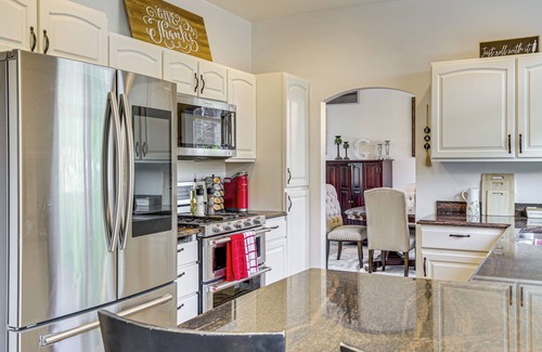 Marysville Casa | Spacious Yard & Deck: Home 8 Mi to Puget Sound!