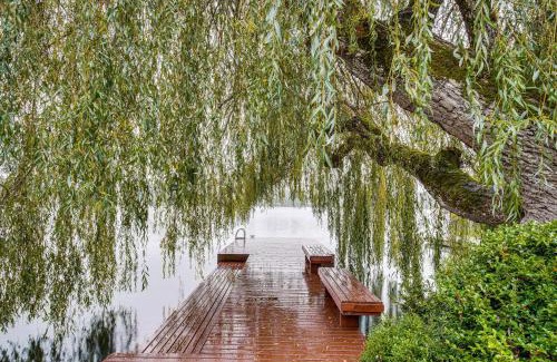Fort Lewis Casa | Spanaway Lakefront House Dock, Fire Pit