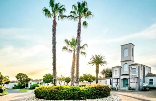 Century City Apartamento | Spanish Charm in the Heart of Century City Stylish Stay Near Canal Walk!