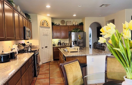 Lancaster Casa | Spanish Gem 4 Rooms 8 beds 11 guests