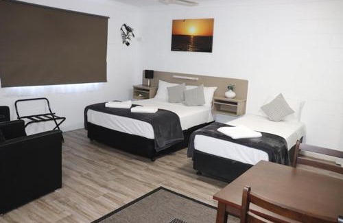 Rosslea Hotel | Spanish Lace Motor Inn
