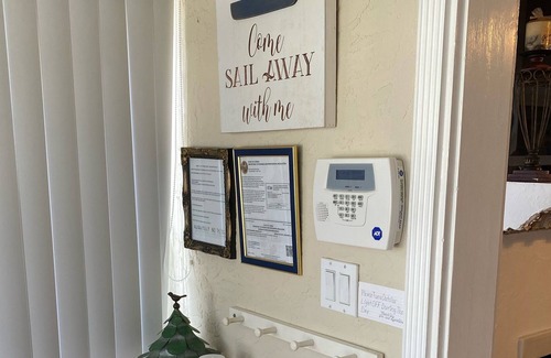 Southwest Casa | Spanish Style 2/1 situated in the heart of south east west palm beach .