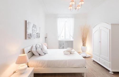 Rione III Colonna Apartamento | Spanish Steps 52 Luxury