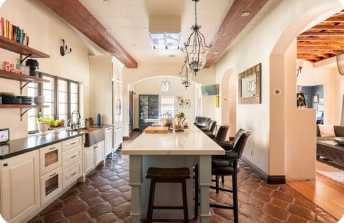 View Park-Windsor Hills Casa | Spanish Gem, Summer Stay, Filming Events Day Use