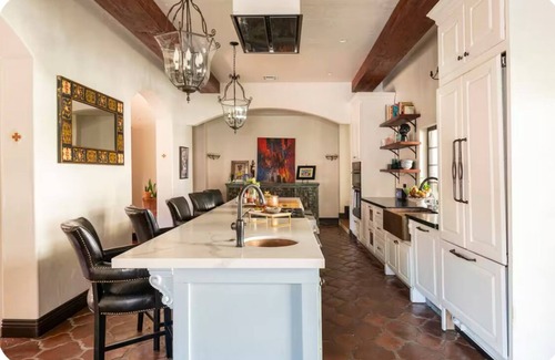 View Park-Windsor Hills Casa | Spanish Gem, Summer Stay, Filming Events Day Use