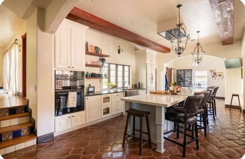 View Park-Windsor Hills Casa | Spanish Gem, Summer Stay, Filming Events Day Use