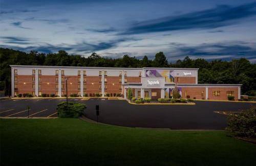 Timber Ridge Hotel | Spark by Hilton Lexington