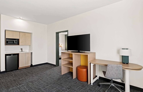 Little Rock Hotel | Spark by Hilton Little Rock West
