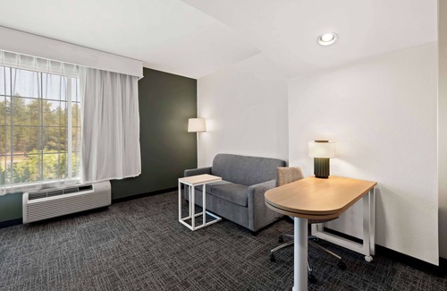 Little Rock Hotel | Spark by Hilton Little Rock West