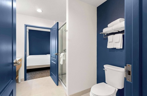Missouri City Hotel | Spark by Hilton Missouri City