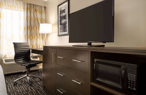 Waldorf Hotel | La Quinta Inn by Wyndham Waldorf