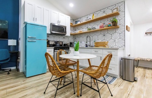 San Onofre Apartamento | Sparkling Clean, Stylish 1-bdrm w/parking - 5 min to hiking & beach!