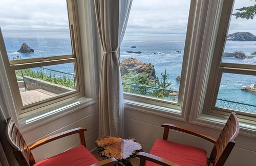 Brookings Apartamento | Sparkling Clean, Private & Quiet! Amazing Ocean Views [5]