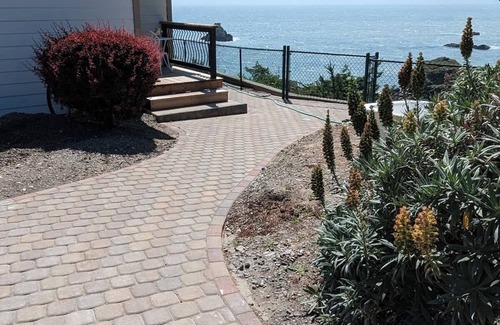 Brookings Apartamento | Sparkling Clean, Private & Quiet! Amazing Ocean Views [5]