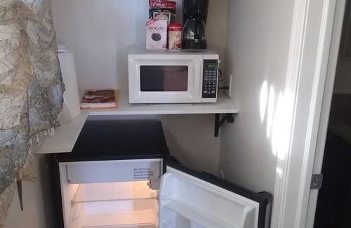 Progress Casa | Sparkling Clean Studio for Single With Private Bath and Private Parking