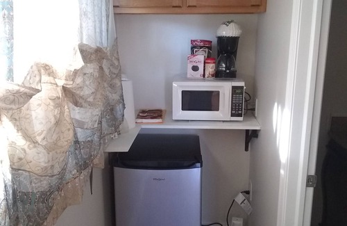 Progress Casa | Sparkling Clean Studio for Single With Private Bath and Private Parking