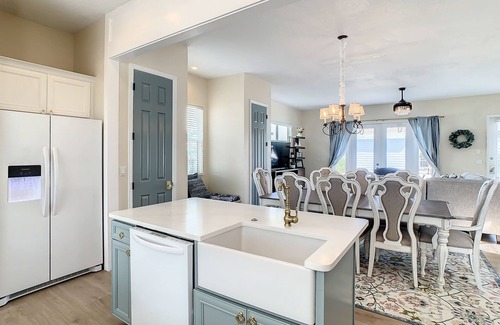 Reunion Cabaña | Sparkling Sapphire Cottage near Disney World