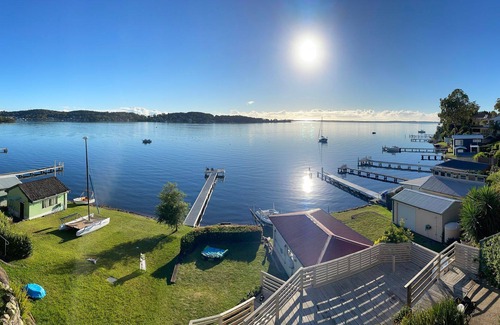 Rathmines Casa | Sparkling Waters Absolute Waterfront + Jetty