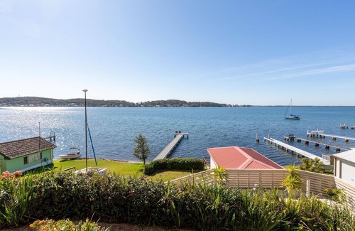 Rathmines Casa | Sparkling Waters Absolute Waterfront + Jetty
